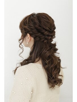 アールブルー 六本木店(R-blue) ウェーブハーフアップ<六本木1分★￥2000～>