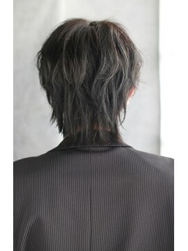 シュシュット(chouchoute) ツイストスパイラルスキンフェード韓国マッシュセンターパート09