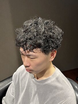 ビーダンディー(Bee dandy) ビジネスマッシュショート ツーブロック 無造作カーリーパーマ