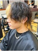 20代30代メンズツイストパーマセンターパートオシャレ感