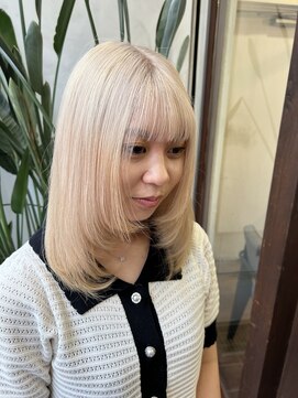 アン(Hair make un) ブロンドレイヤー
