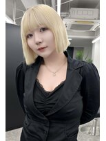 ランズ(LANDS)&nbsp;ホワイトブロンド【韓国 大阪 梅田】