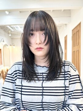 マニア(mania.) ブルーブラックダークグレージュ暗髪カラー透明感カラーレイヤー