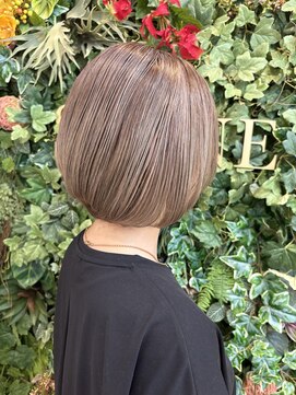 シーン(SCENE) ミルクティー/ベージュ/アッシュカラー/髪質改善/ショート