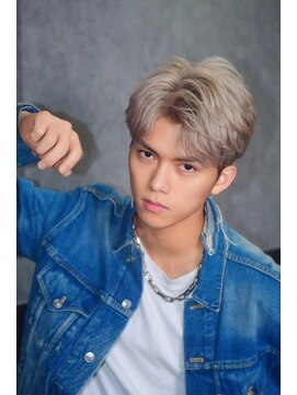 ノイル(Noil) フェザーショート