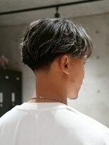 メッツ 原宿(METS) MEN'S/毛流れセンターパート×ハイライト/テーパーフェード