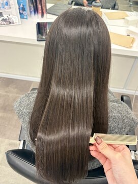 レーヴバイキートス(REVE by kiitos) 【朝が楽になる髪質改善】