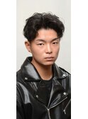 センターパート×ニュアンスパーマ