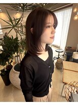 ソワ バイ ルシル(SOIE by Lucile) 内巻き レイヤーカット 暗髪透明感カラー