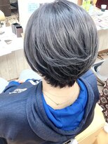 ブレイブシザー(BRAVE SCISSOR)&nbsp;明るさを諦めない 白髪ぼかしボブ