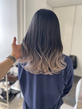 アライブ ハラジュク(ALIVE harajuku) ホワイトベージュグラデーションカラー　ryota