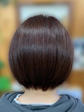 プルーナ(Pluna.) 丸みのある女性らしいショート