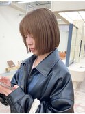 ブリーチカラー ベージュ ハイトーンボブ 切りっぱなしボブ