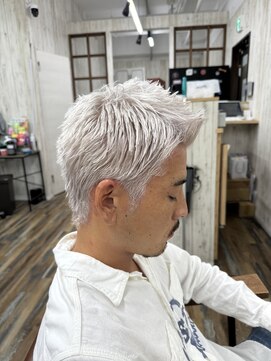 ヘアスタジオワン 藤沢店(HAIR STUDIO ONE) ホワイトスパイキーショート
