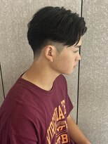 ニアウ 太田店(Niau)&nbsp;メンズショートセンターパート毛流れ重視刈り上げフェード