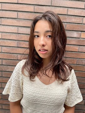 ヴァージ(Verge) レイヤーカット/ウェーブパーマ/前髪/こなれミディ[代官山駅]