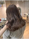複雑履歴からのワンカラーでくすみベージュカラー