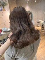 ミラシィ 稲毛(Mirashy)&nbsp;複雑履歴からのワンカラーでくすみベージュカラー