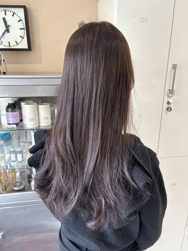 フィグバイアルテフィーチェ(fig by artefice) ラベンダーカラーローレイヤースタイル