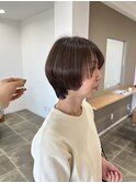 いつものショートヘアにイメージ変えたシルエット