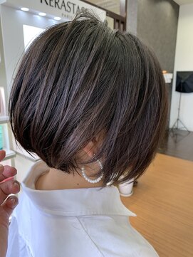 季節も変わったしお手入れ楽チンショートボブ L パリスボード Paris Bord のヘアカタログ ホットペッパービューティー
