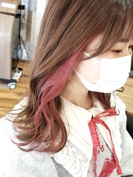 ファヴォリヘアー(favori hair) インナーカラー/ピンク