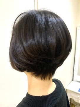 トータルビューティーサロン プリエ(prier) 小顔補正立体カットショートボブ｜ステップボーンカット