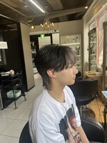 アイズ 海老名(AIZU) シースルーウルフ インナーカラー ハイトーン