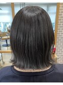 切りっぱなしミディアム×ナチュラルハイライト/グレーベージュ