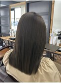 オリーブグレージュ