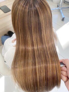 アッシュ 鶴ヶ峰1号店(Ash) 髪質改善特殊架橋トリートメント