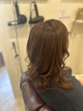 レーヴ(REVE)&nbsp;ふんわり軽さが可愛いミディアムレイヤー