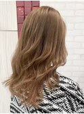 明るめベージュコントラストカラー