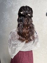 コトナ(kotona)&nbsp;【ハーフアップ☆お呼ばれヘア】結婚式ヘア卒業式ヘア韓国巻き