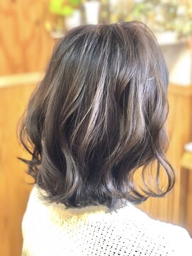 ララテラス(LaLa Terrace) ブルーヴァイオレット×大人カジュアル無造作ミディ