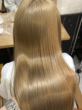 オースト ヘアー ステラ 新宿店(Aust hair Stella) うる艶酸性ストレート×ミルクティーアッシュ シルキーベージュ