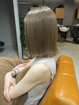 ライリー(riley) ブリーチ無しでできるオリーブベージュ