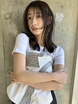 ロエム(Loem)&nbsp;フェイスレイヤー暗髪前髪あり簡単スタイリング20代30代40代