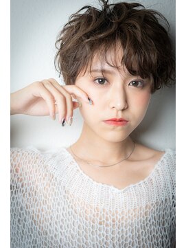 カバーヘア ブリス 志木南口駅前店(COVER HAIR bliss) グレーベージュ小顔補正カットマッシュパーマv志木20代30代40代