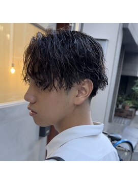 ウェーブ(WAVE) ツイストスパイラル/センターパート/ツイスパ/ツイストパーマ