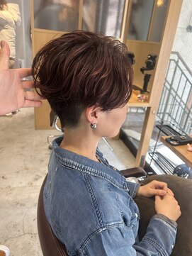 スタンド バイ ヘアー アンド コーヒー 恵比寿(STAND By HAIR & Coffee) 刈り上げ大人クールショート