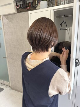 スリー(THREE) 髪質改善トリートメント 縮毛矯正 ストレート 酸性 カラー