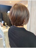 福山人気10代20代30代イヤリングカラーグレージュショートボブ