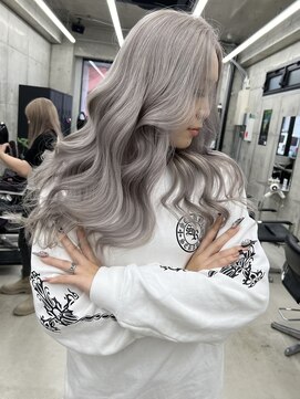 ディーエヌエー バイ エゴル(DiNA by ENGOL) ホワイトカラーでギャルに^ ^