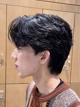 フィフス 神南(fifth) 渋谷フェザーパーマ毛流れメンズパーマセンターパート緩め20代