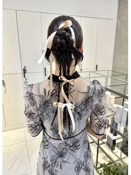 ワン 横浜(ONE005) ヘアセット/ヘアアレンジ/カチモリ/タイト/リボン/ベロア