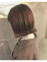 ベイス トリートメント専門店(BASE) 切りっぱなしボブ×ボリュームダウンストレート