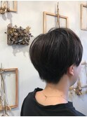 黒髪ベリーショート
