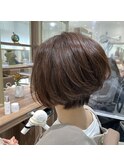 乾かすだけでまとまる、アシンメトリーショートボブ×パーマ