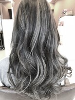 グラーティア(GRATIA)&nbsp;ホワイトグレージュ♪